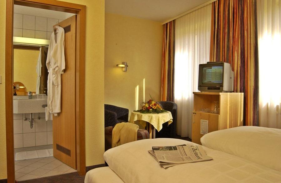 City Partner Hotel Strauss Würzburg Kamer foto