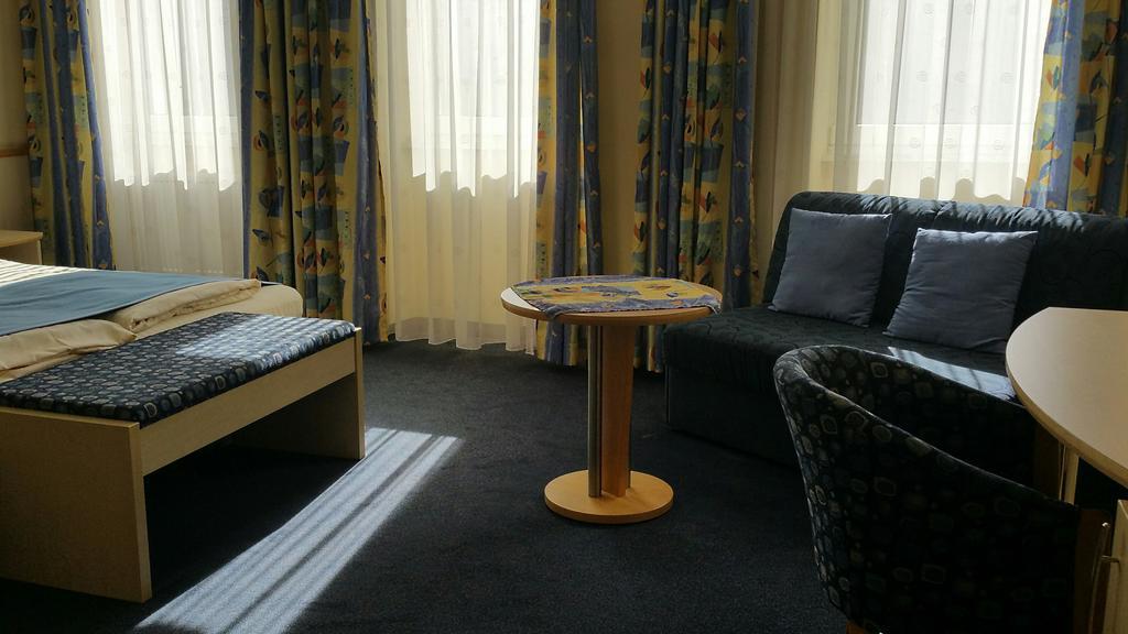 City Partner Hotel Strauss Würzburg Buitenkant foto